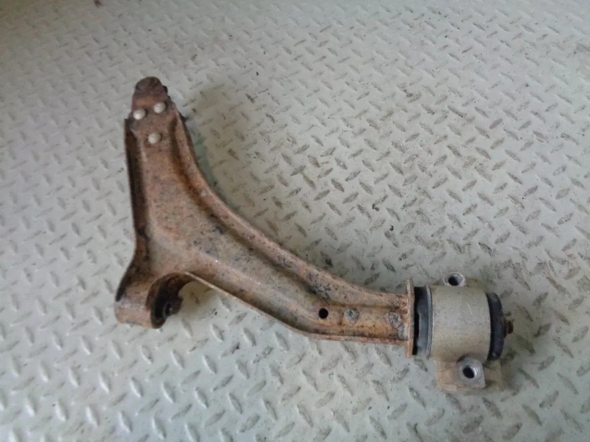 Freelander 1 Front Control Arm Suspension Near Side Lower 2001 To 2006 1