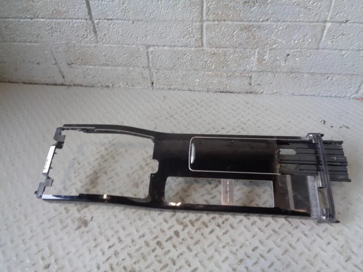 Range Rover L405 Centre Console Trim Surround Black Cup Holders Rhd 2013 To 2017 1