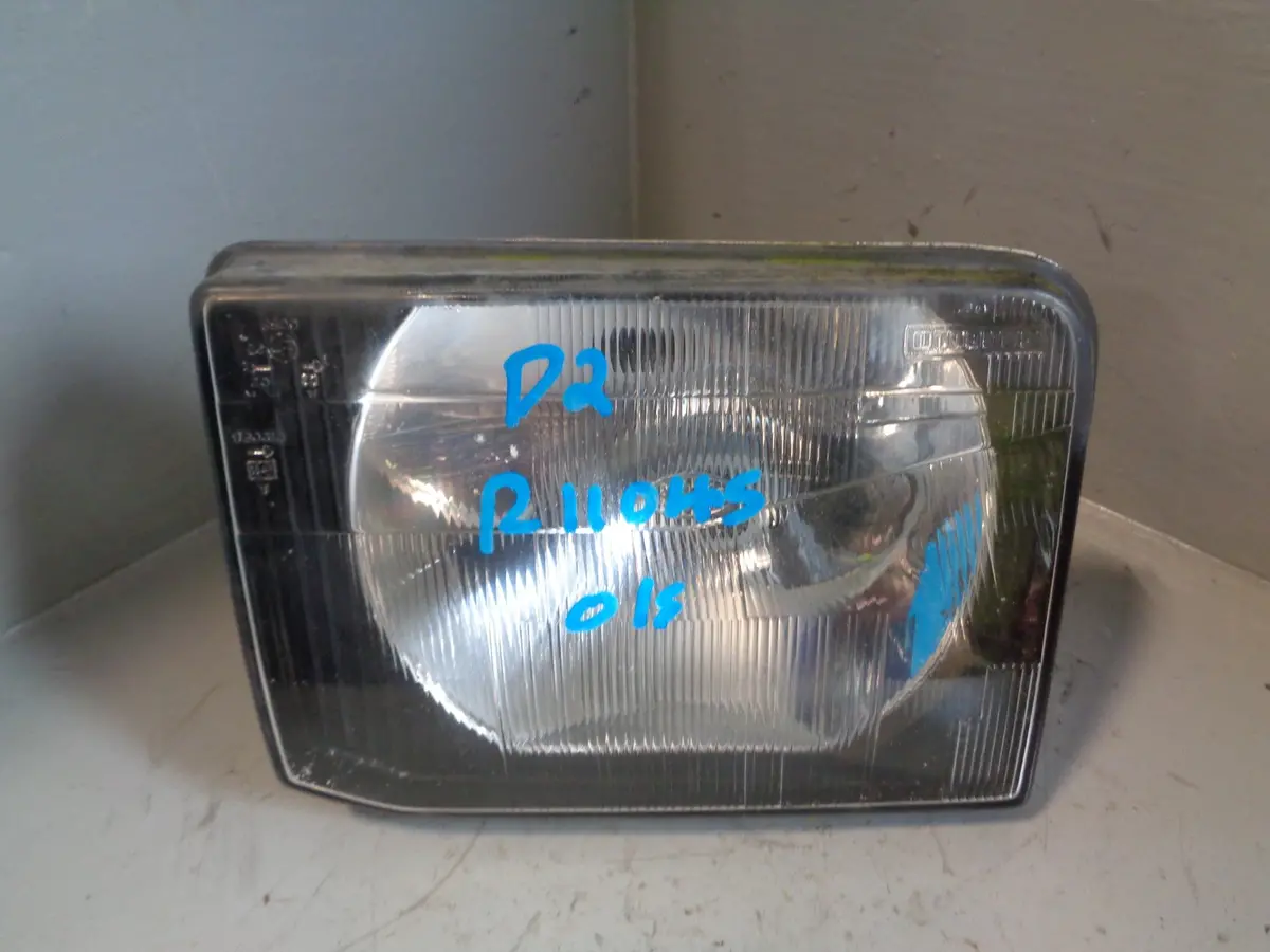 Discovery 2 Headlight Off Side Pre-Facelift Xbc105120 Land Rover R11045 1