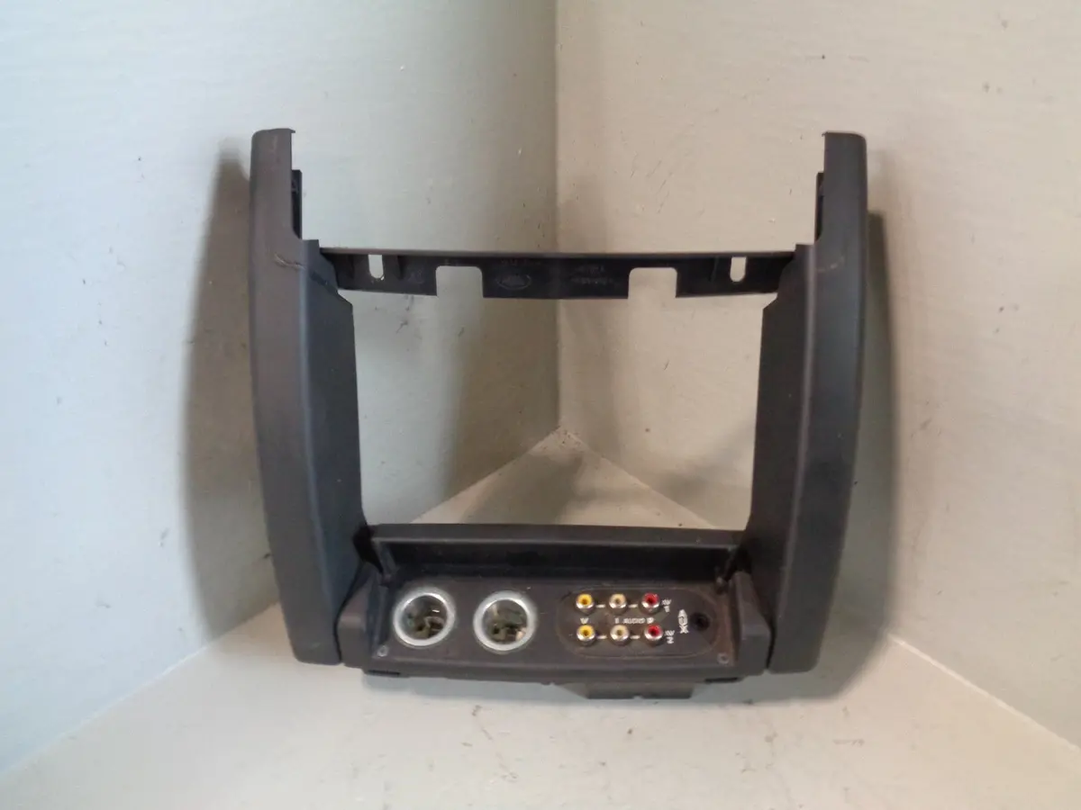 Range Rover L322 Centre Console Rear Av Ports Aux 12V Sockets Xvn500020 1