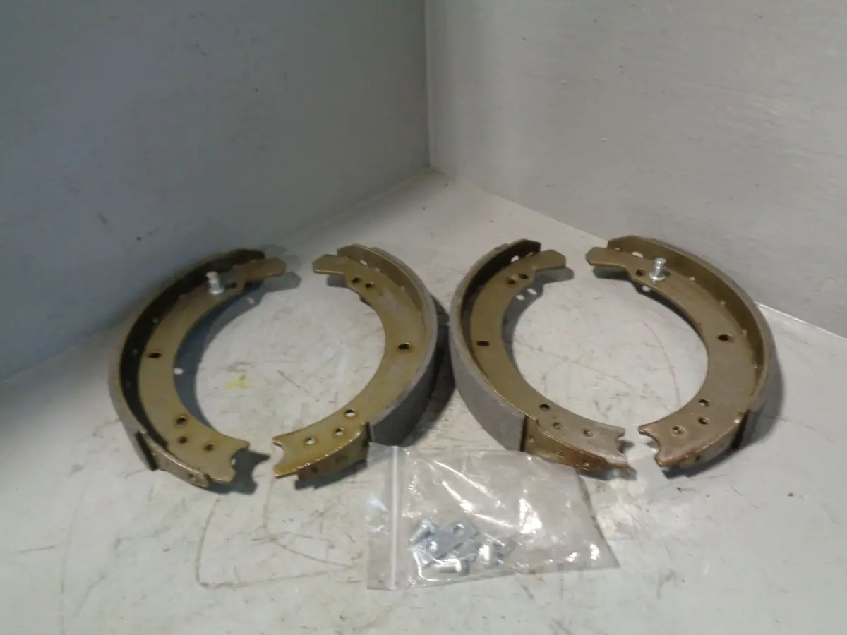 Series 2A 3 Defender Swb Brake Shoes Rear Stc3821 Land Rover 1961 To 1983 1