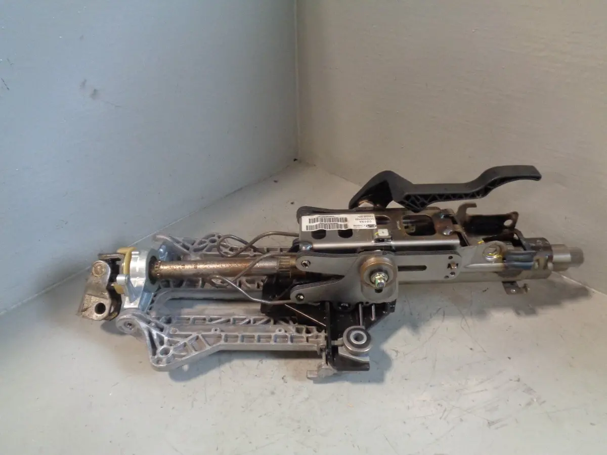 Discovery 3 Upper Steering Column Manual Range Rover Sport Qmb500760 Land Rover 1