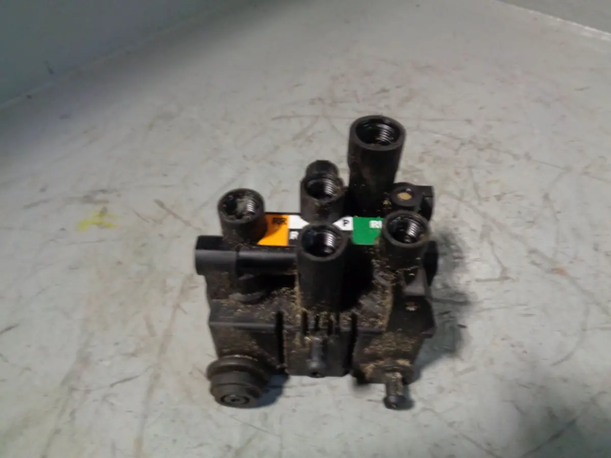 Air Suspension Valve Discovery 5 Range Rover Sport Cpla-5B710-Bb Land Rover 1