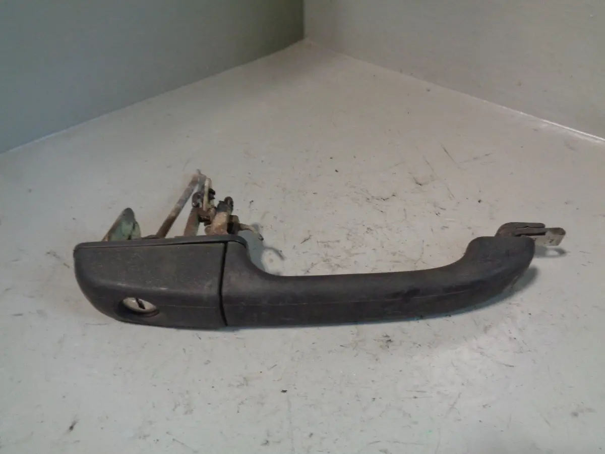Discovery 2 Door Handle Off Side Front Right Driver Land Rover Td5 V8 R04123 1