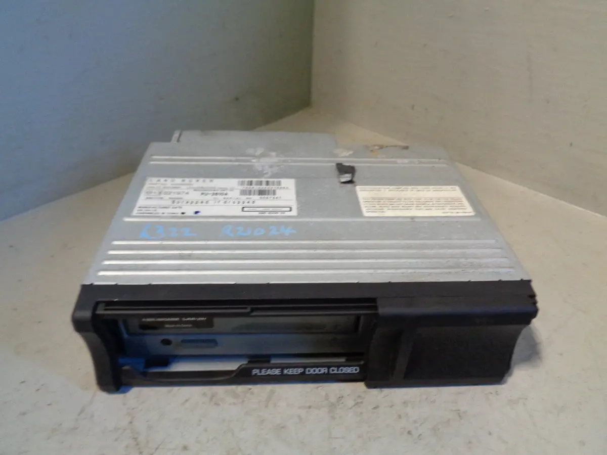 Range Rover L322 Cd Multi Changer Xqe500202 6 Disc Clarion 2005 To 2010 1
