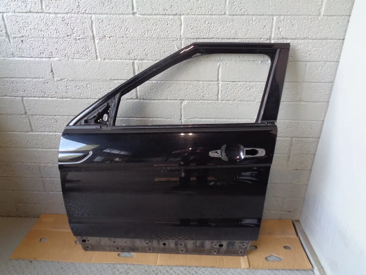 Range Rover Evoque Door Near Side Front Santorini Black Bare L538 2011 To 2015 1