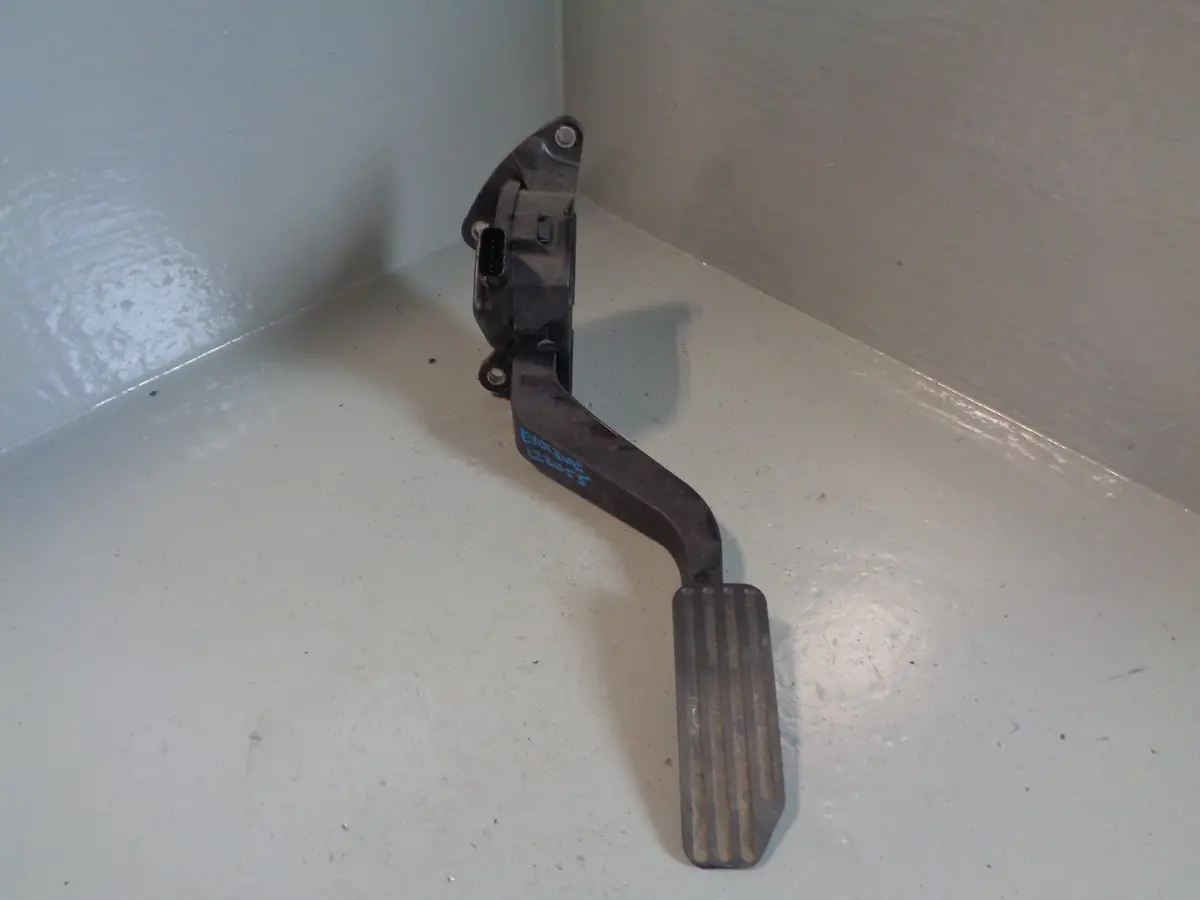 Range Rover Evoque Throttle Accelerator Pedal 10000884 2.0 D L538 2016 To 2018 1