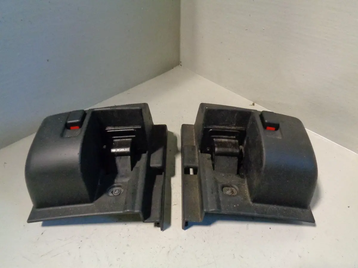 Range Rover L322 Dog Guard Fixing Cover Black Pair Of 2002 To 2009 1