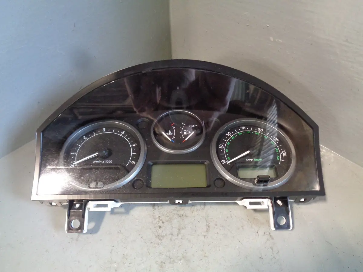Discovery 3 Instrument Cluster 2.7 Tdv6 Yac500028 Land Rover 2004 To 2006 Xxx 1