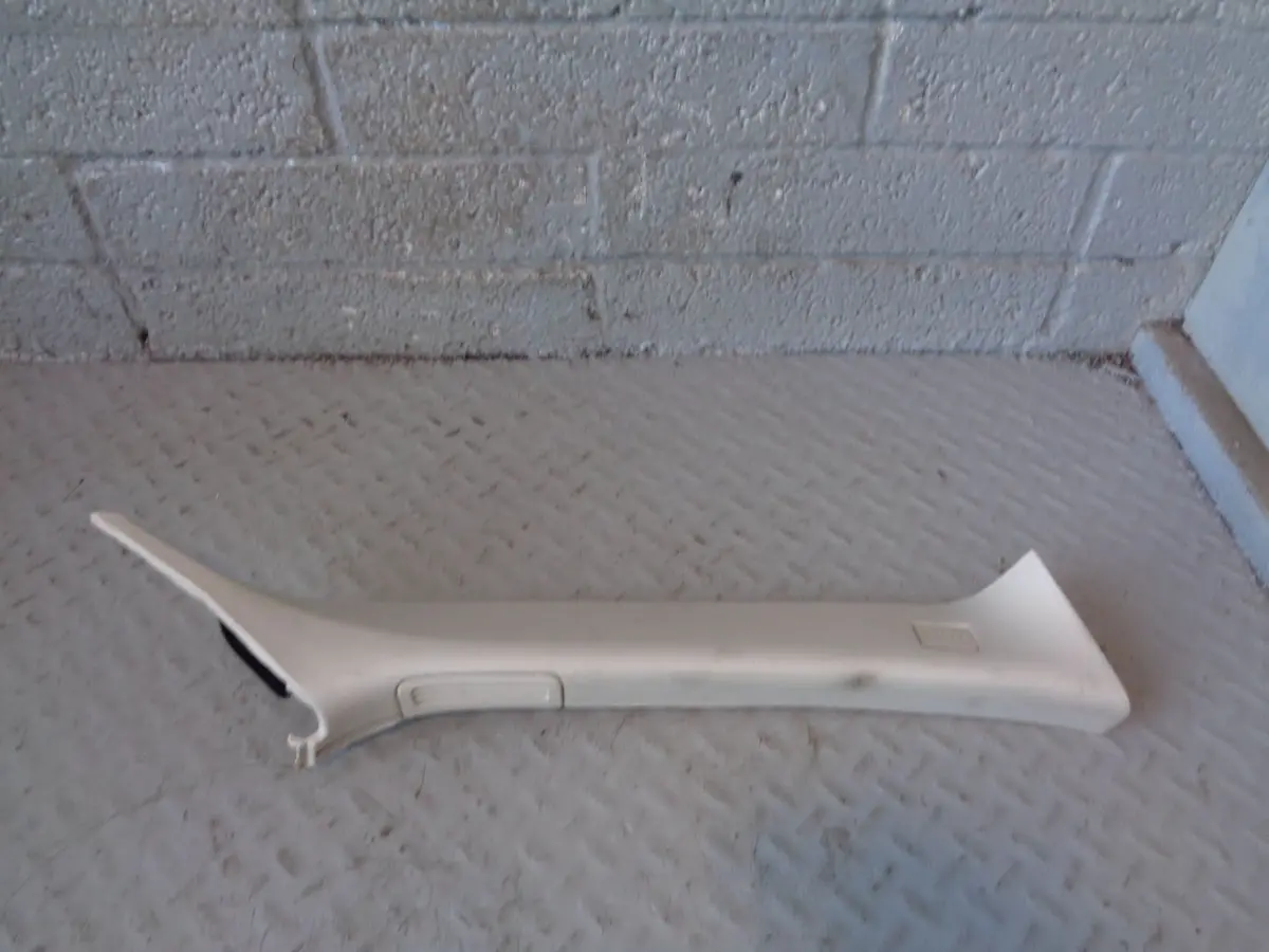 Range Rover Evoque A Pillar Trim Off Side Right Ivory Interior L538 L02015 1