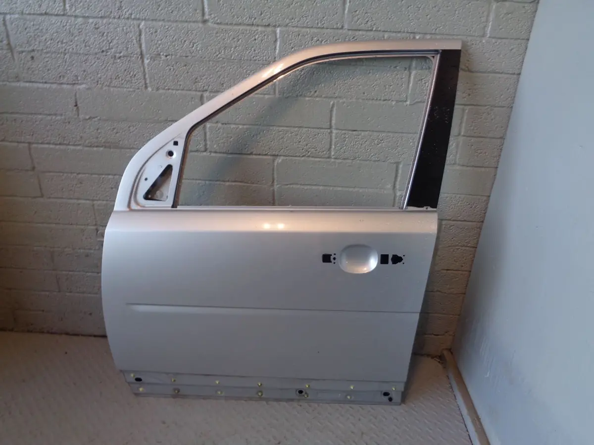 Freelander 2 Door Near Side Front Zermatt Silver Land Rover 2006 To 2011 R18124 1