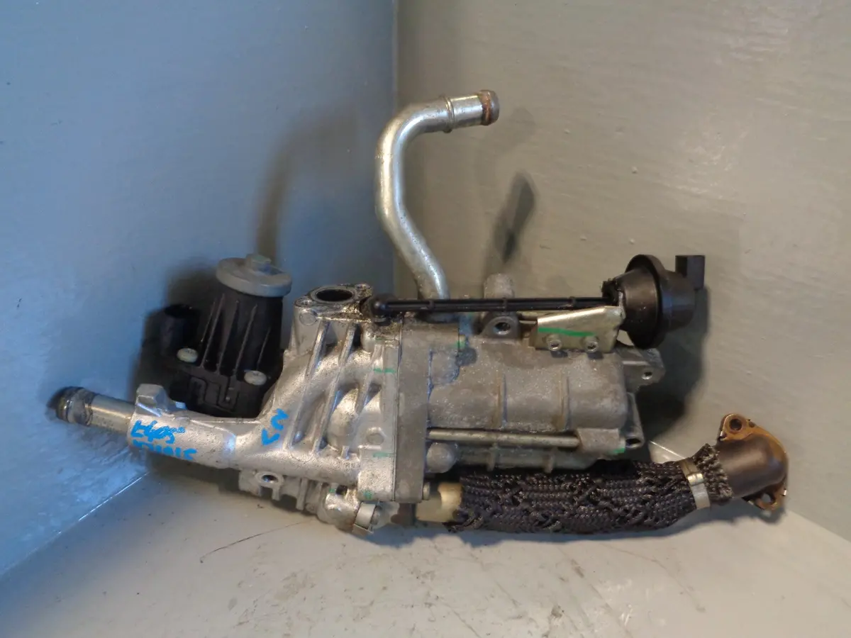 Range Rover L405 Egr Valve And Cooler 3.0 Tdv6 Near Side Left 2013 To 2015 1