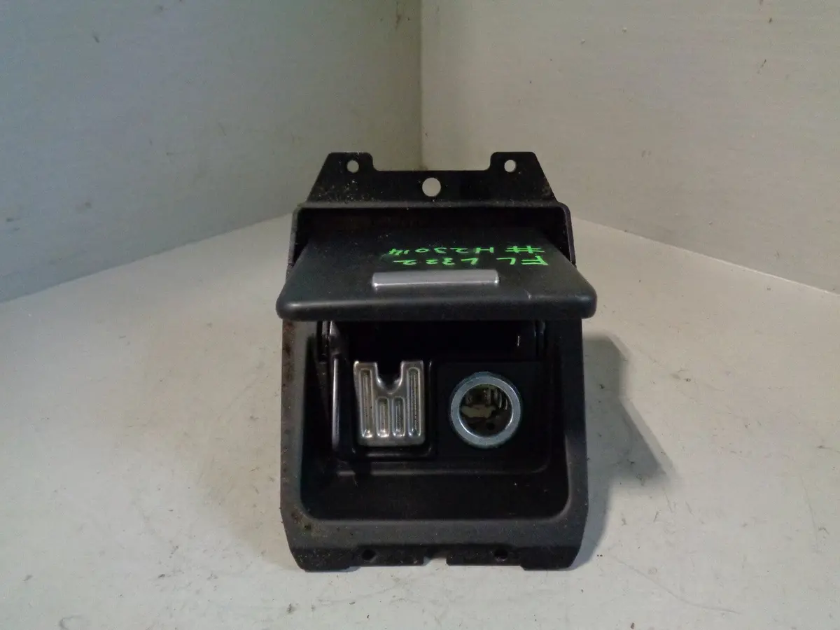 Range Rover L322 Centre Console Ashtray 12V Outlet Fkh500110 2006 To 2009 1
