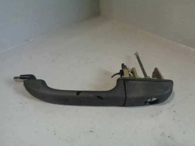 Discovery 2 Door Handle Off Side Front Right Driver Land Rover Td5 V8 R07073 1