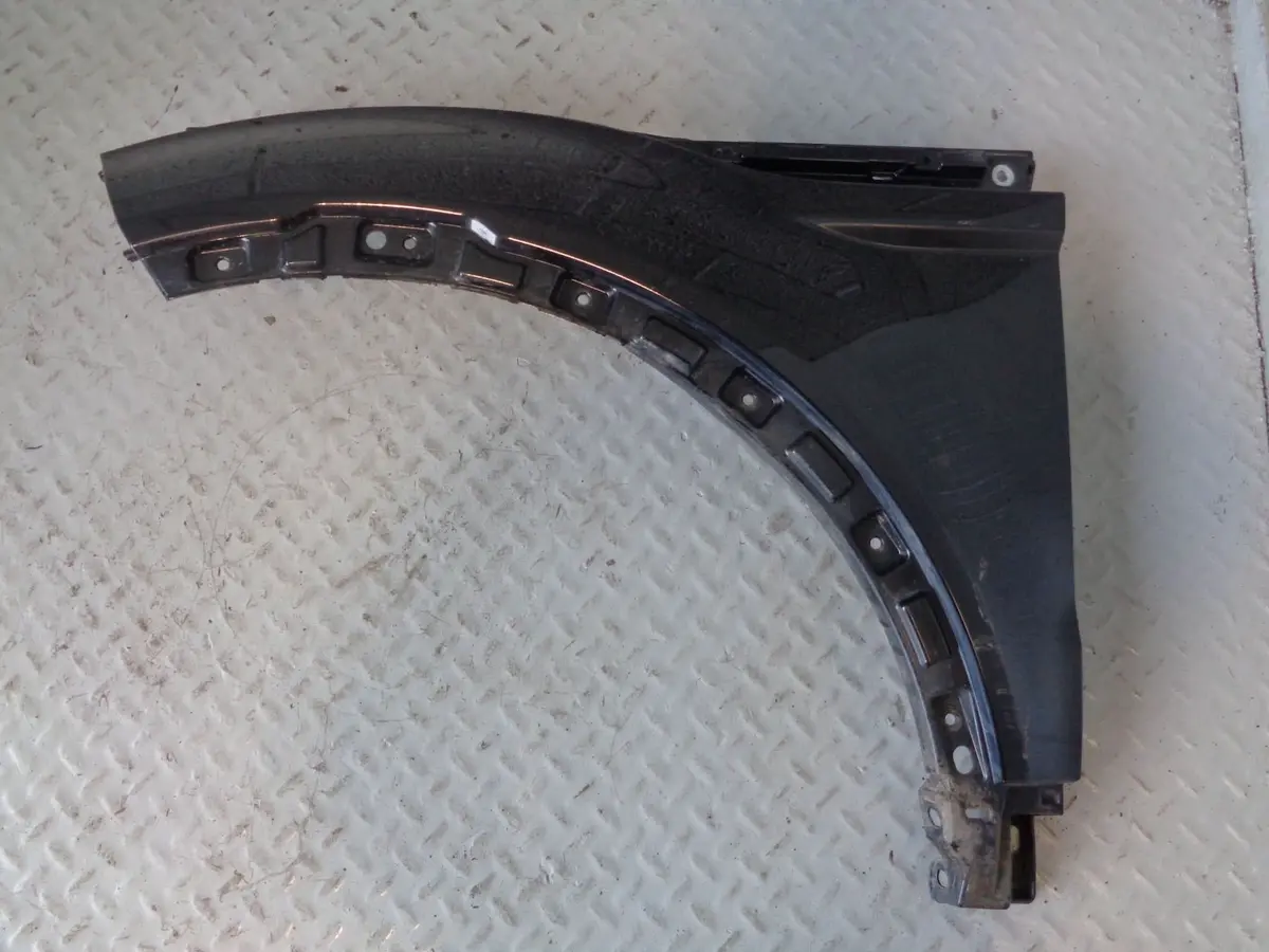 Range Rover Evoque Wing Near Side Front Santorini Black 820 L538 L02015 1