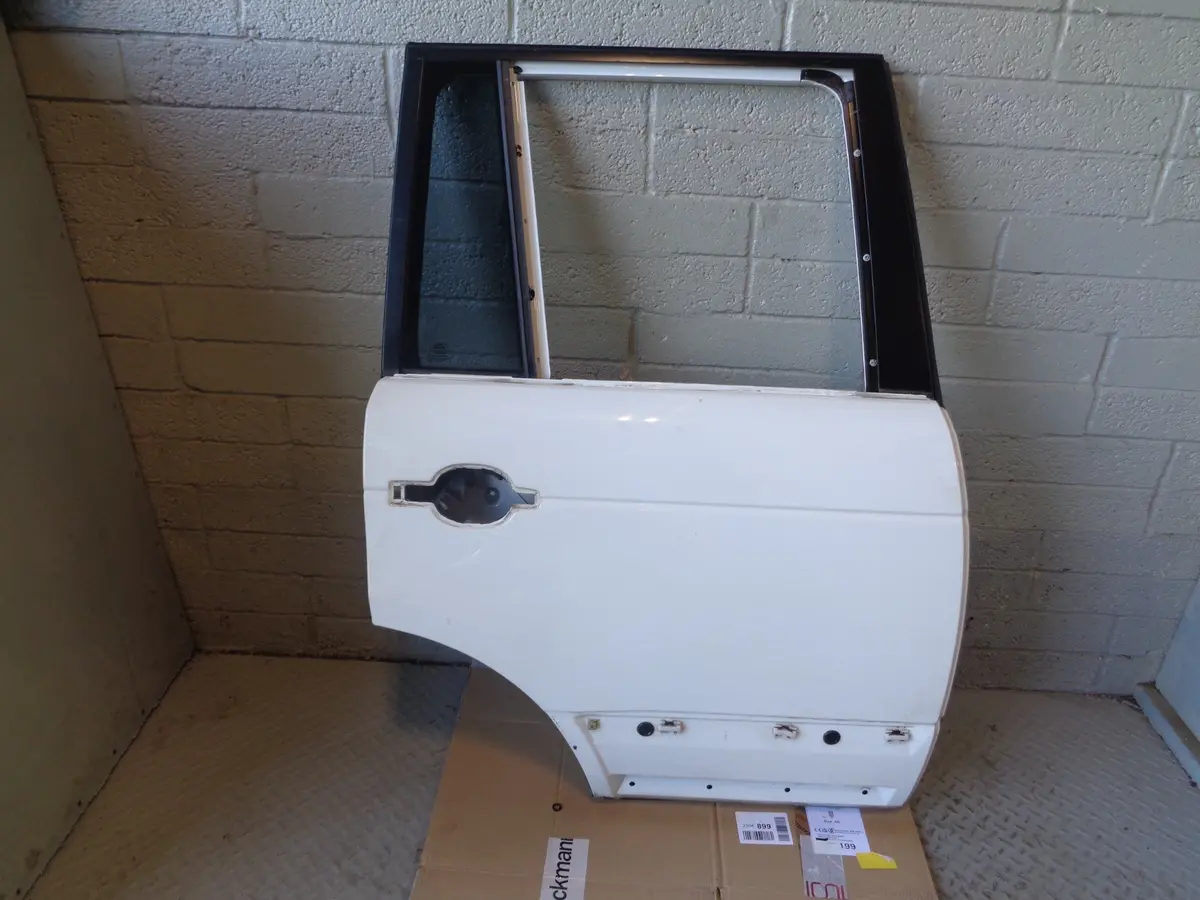 Range Rover L322 Door Bare Off Side Rear Right Fuji White Lrc 867 2006 To 2013 1