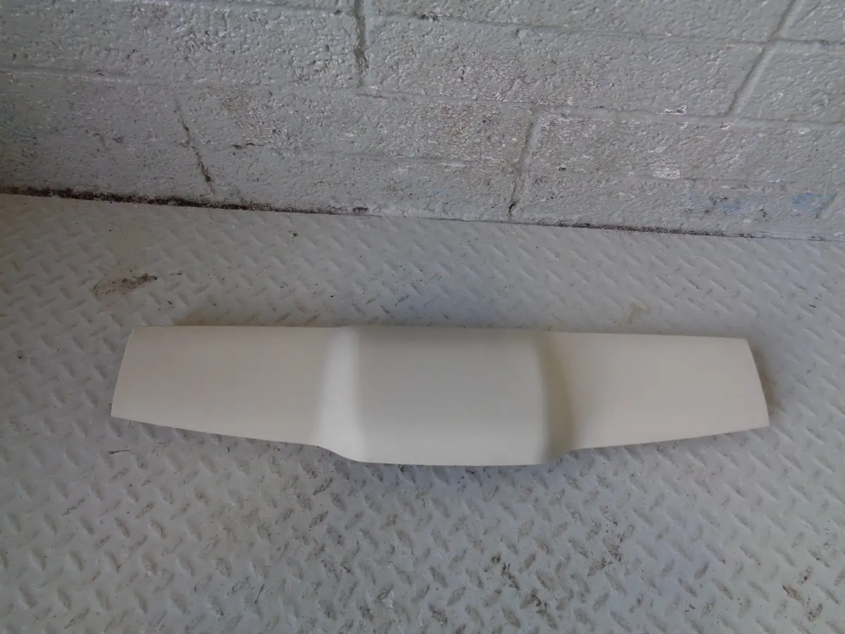 Range Rover L322 Interior Upper Tailgate Trim Eqt000111 Parchment 2002 To 2010 1