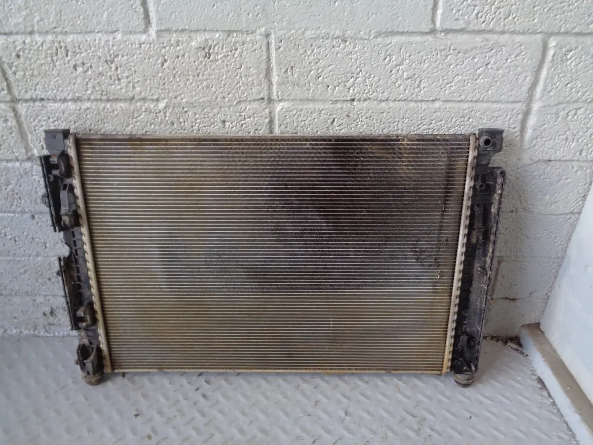 Range Rover Evoque Radiator Engine Cooling 2.0 D Gj32-8005-Bb 2016 To 2018 1