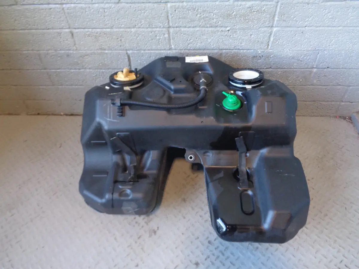 Range Rover L322 Fuel Tank Plastic 3.6 Tdv8 Diesel With In-Tank Fuel Pump 1