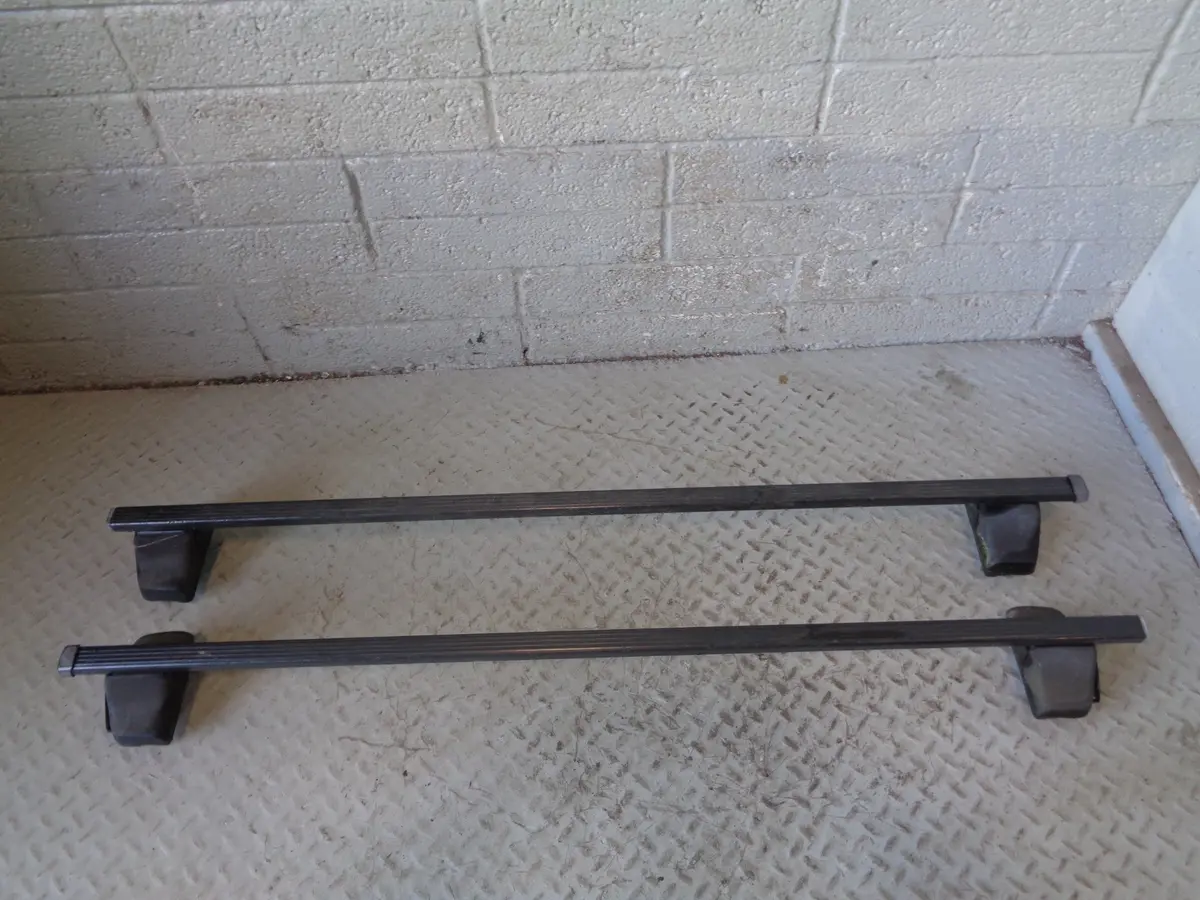 Freelander 2 Thule Roof Rails Cross Bars With Key Land Rover 2006 To 2014 1