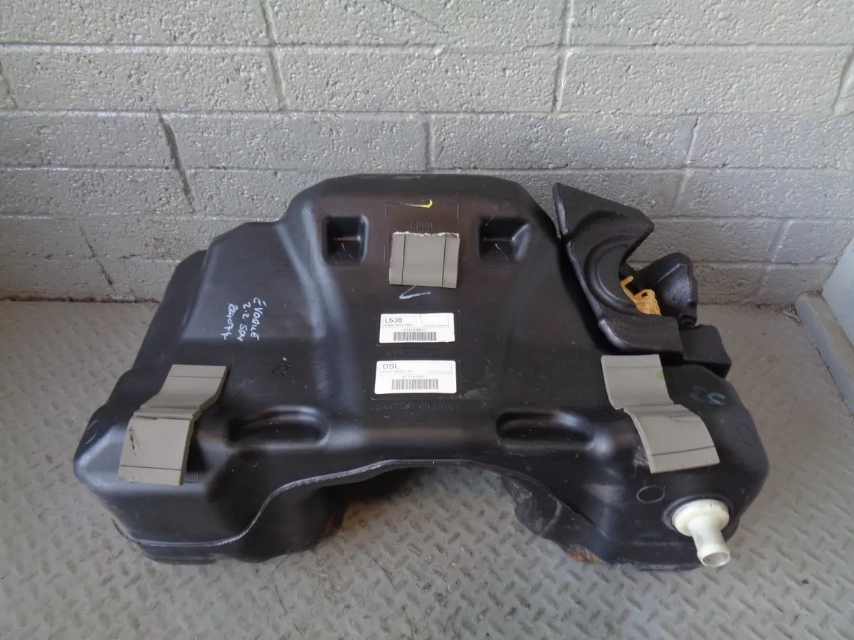 Range Rover Evoque Fuel Tank Plastic And Sender Pump Bj32-9K007-Ef 2011 To 2018 1