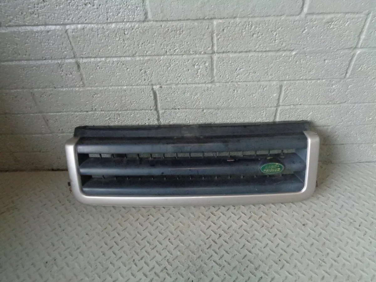 Discovery 2 Front Grille Pre-Facelift Land Rover Blenheim Silver 1998 To 2002 1