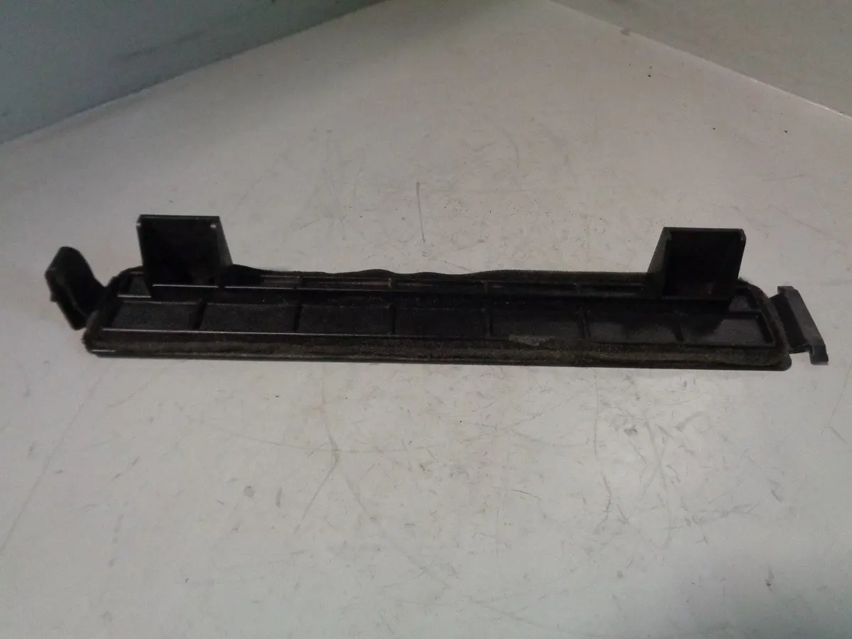 Pollen Cabin Air Filter Cover Trim Land Rover Discovery 3 Range Rover Sport 1