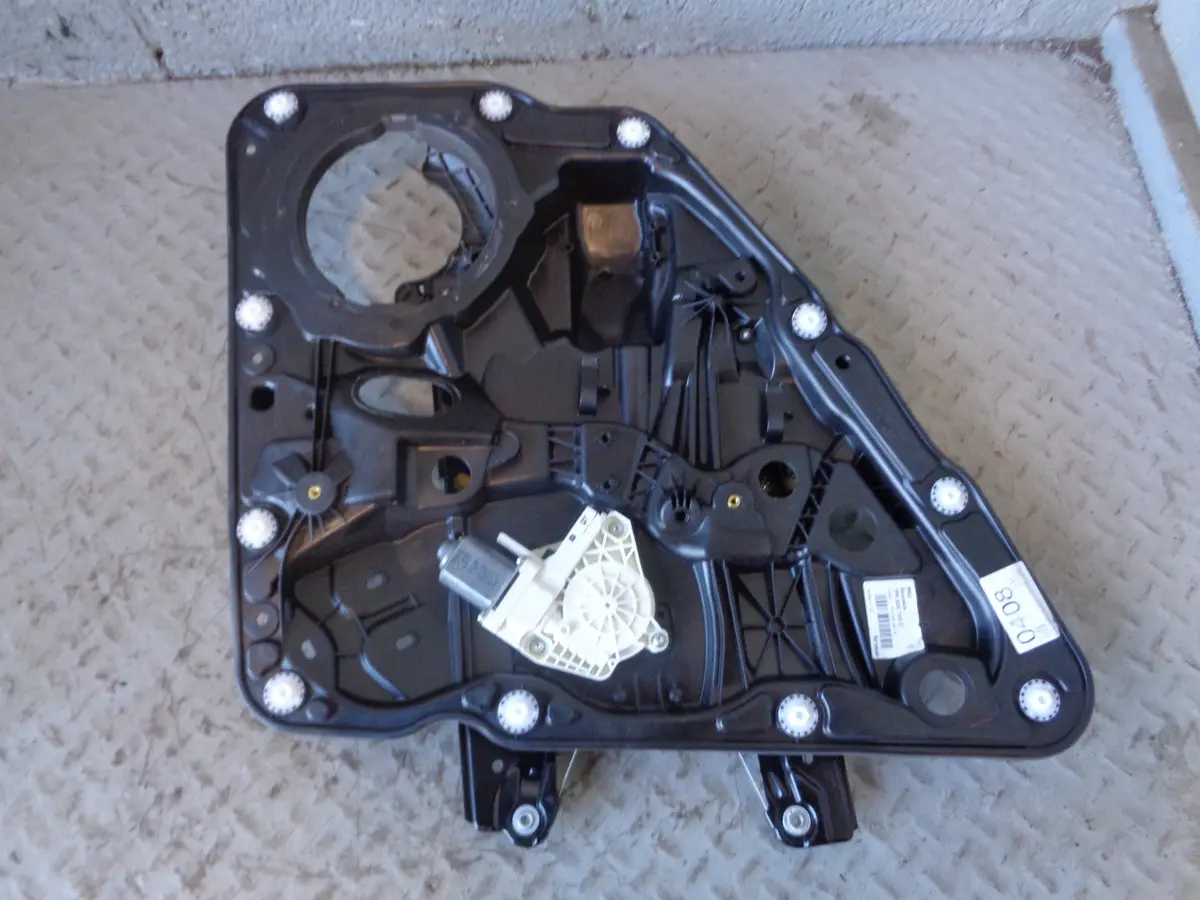 Porsche Cayenne 958 92A Window Regulator And Motor Near Side Rear 2011 To 2018 1