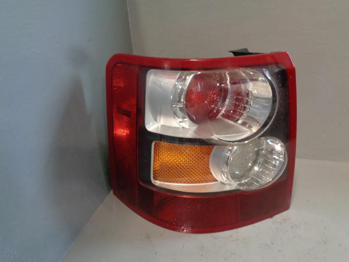 Range Rover Sport Rear Light Assembly Near Side Xfb500390 2005 To 2009 1