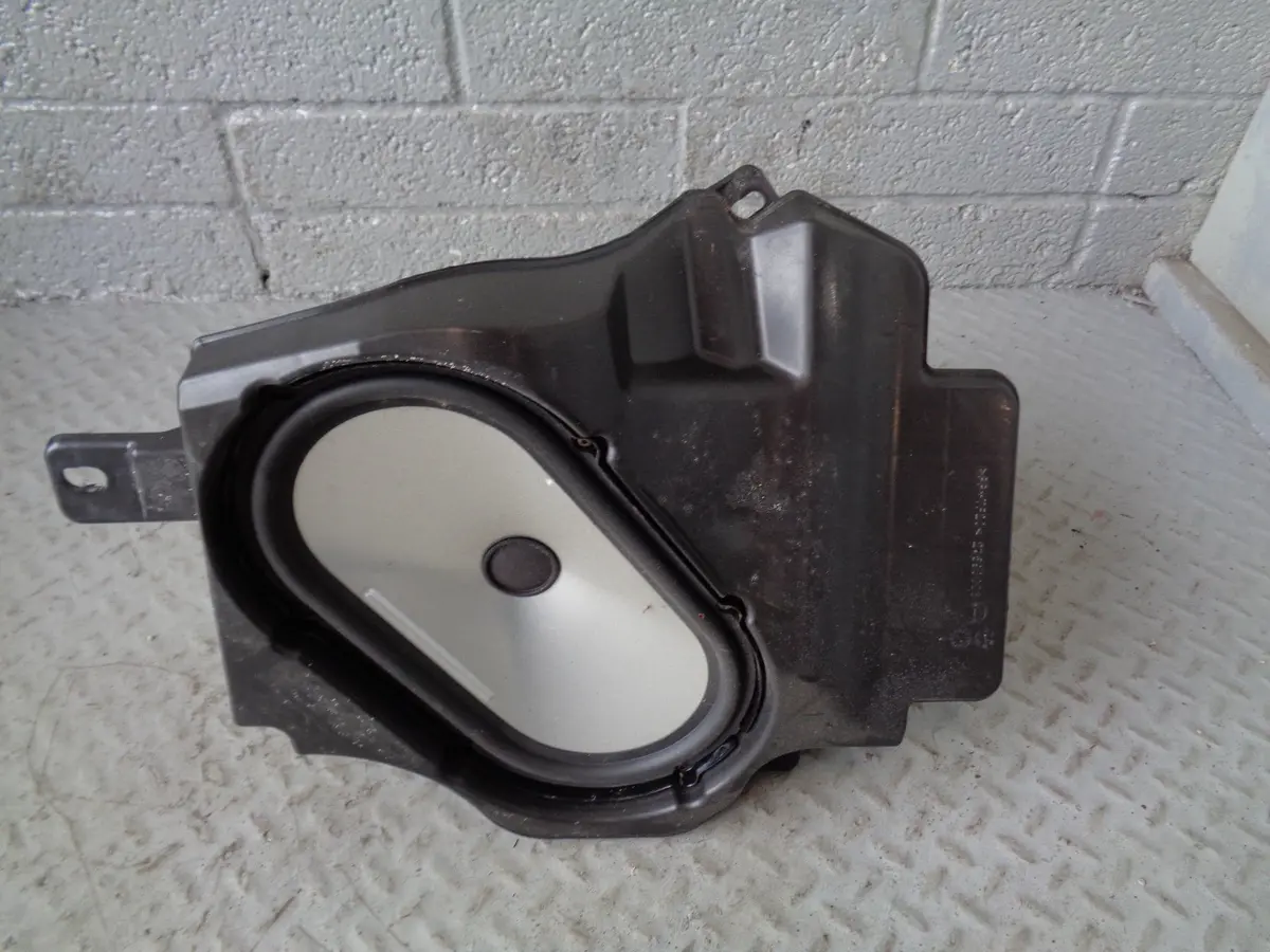 Range Rover L322 Subwoofer Harmon Kardon Speaker Ah42-18808-Ca 2010 To 2013 1