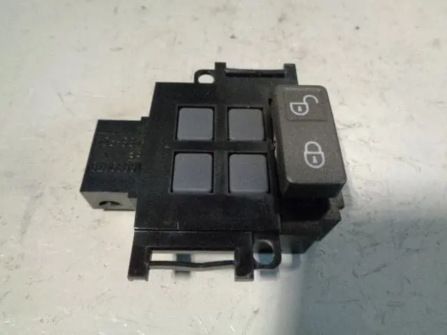 Near Side Front Door Lock Switch Ah22-14017 Ba Discovery 4 Range Rover Sport 1
