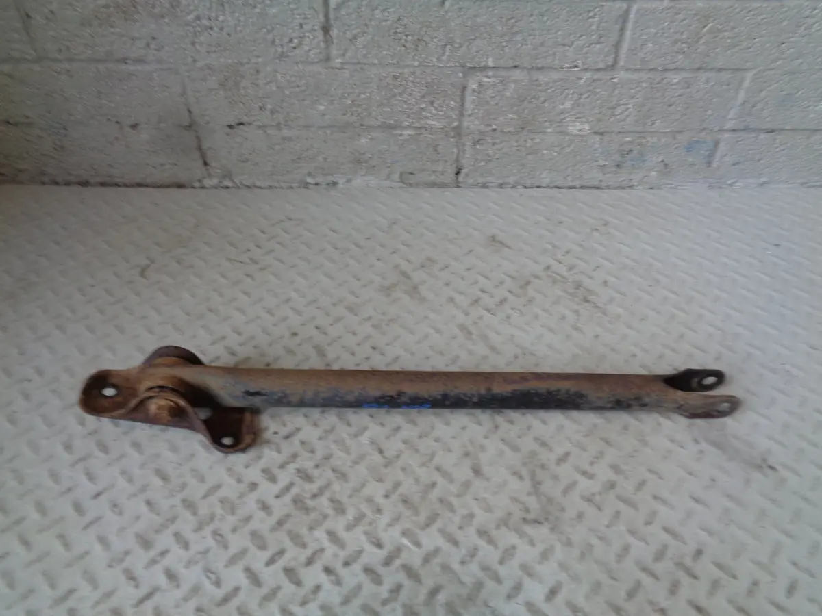 Freelander 2 Trailing Arm Near Side Rear With Bracket Land Rover 2006 To 2015 1