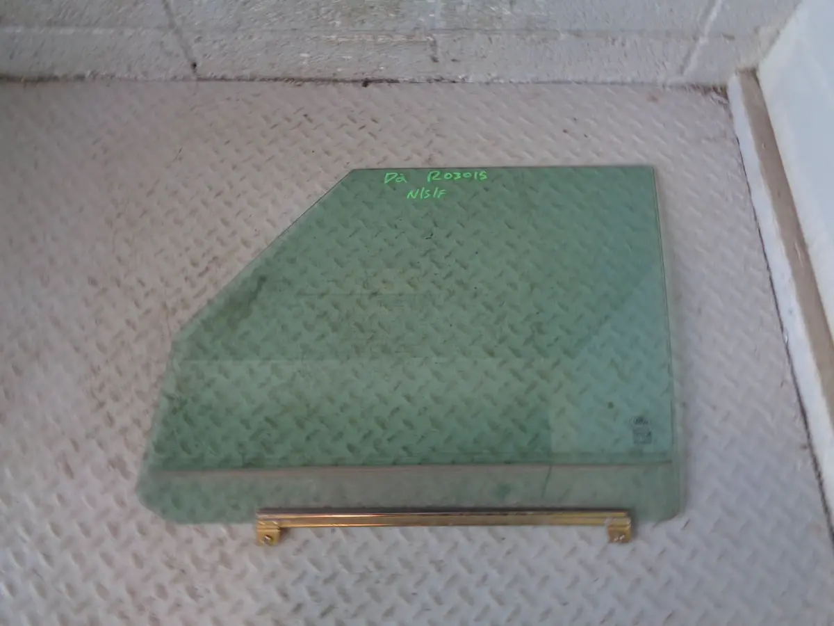 Discovery 2 Window Glass Near Side Front Land Rover 1998 To 2004 1
