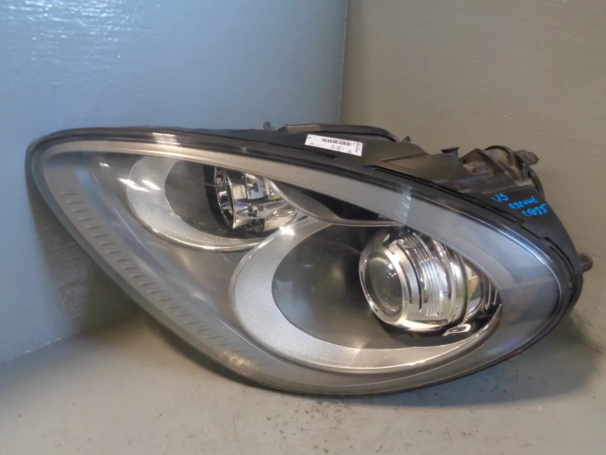 Porsche Cayenne 958.1 92A Headlight Near Side Front Left 7P5 941 031 R Halogen 1