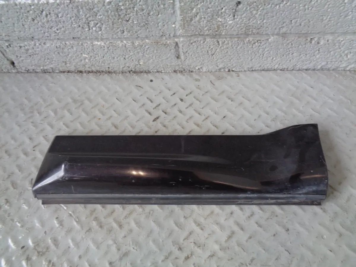 Range Rover Sport Door Moulding Trim Pod Near Side Rear Bourneville Metallic 1