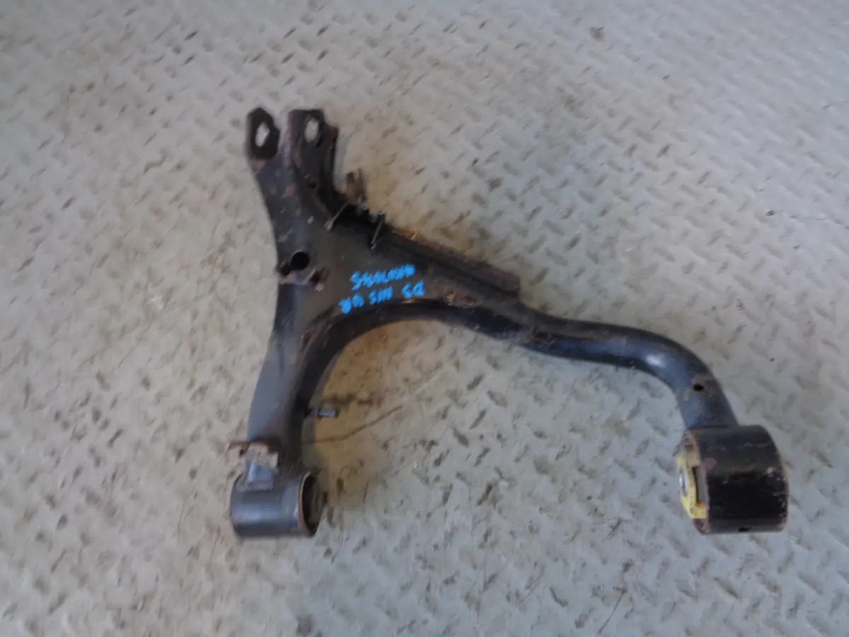 Discovery 3 Wishbone Control Arm Upper Near Side Rear Suspension Land Rover 1