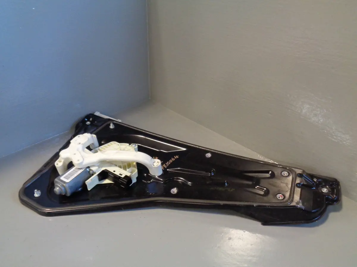 Discovery 4 Window Regulator Motor Near Side Rear Land Rover 2009 To 2014 1