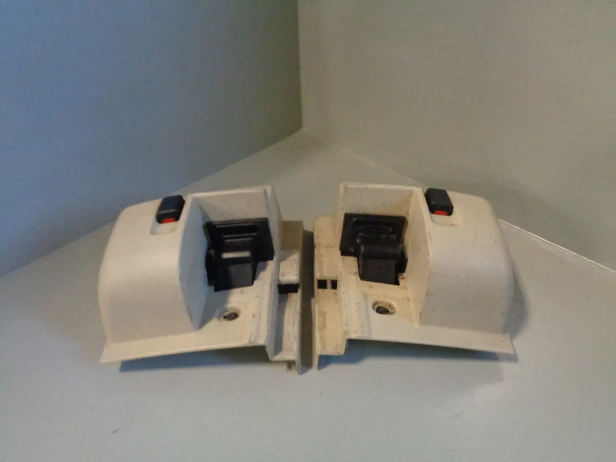Range Rover L322 Dog Guard Fixing Cover Parchment Pair Of 2002 To 2006 1