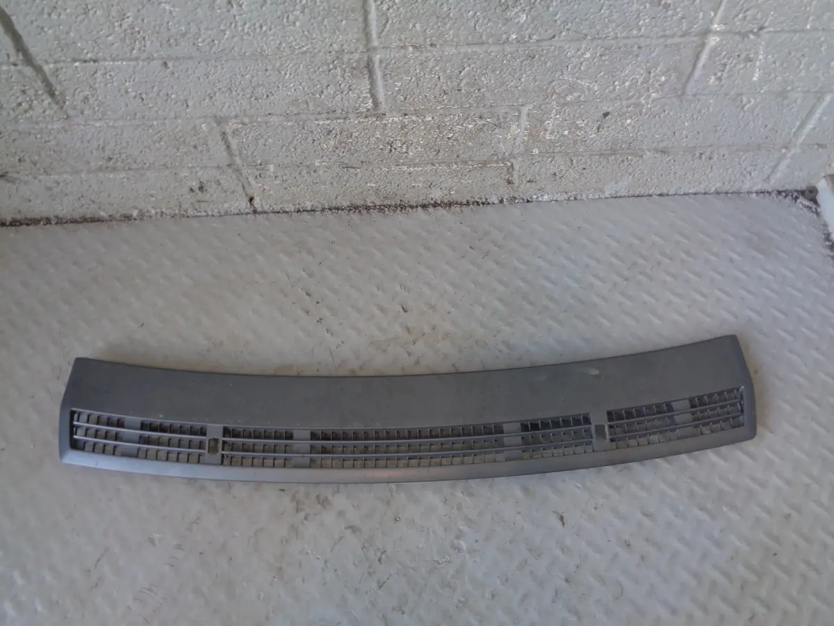 Range Rover L322 Bonnet Grill Under Windscreen 2002 To 2013 R24065 1