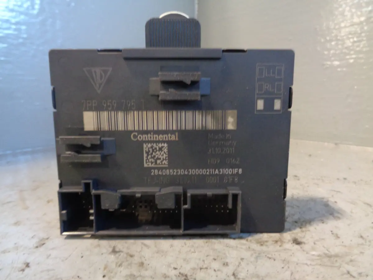 Porsche Cayenne 958 92A Door Module Off Side Rear 7Pp 959 795 2011 To 2018 1