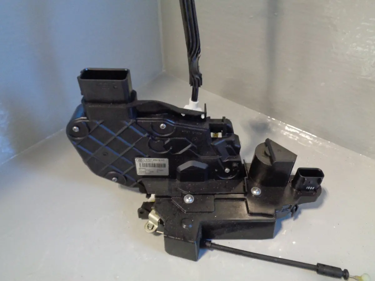 Discovery 4 Door Lock Actuator Near Side Rear Keyless Range Rover Sport 1