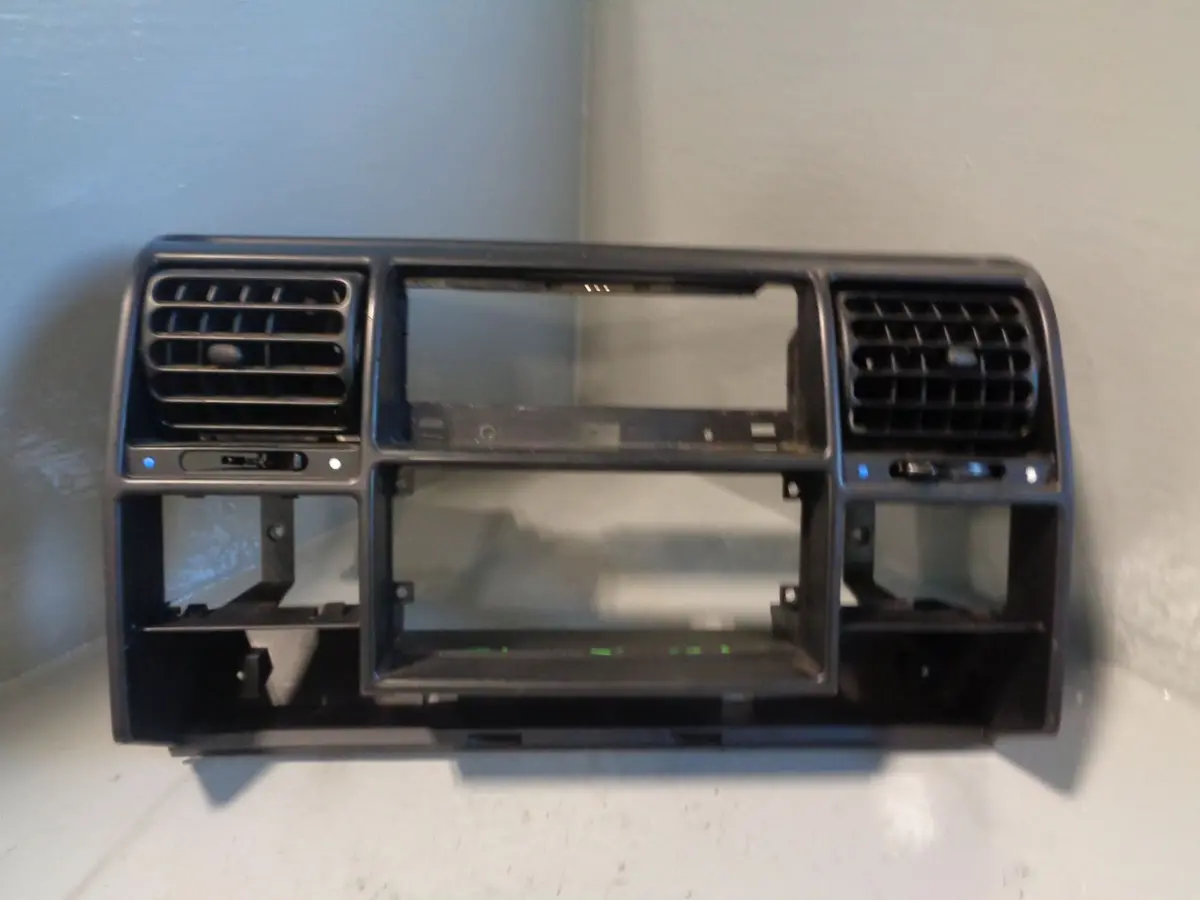 Discovery 2 Centre Air Vents Dashboard Panel Land Rover 2002 To 2004 R03015 1