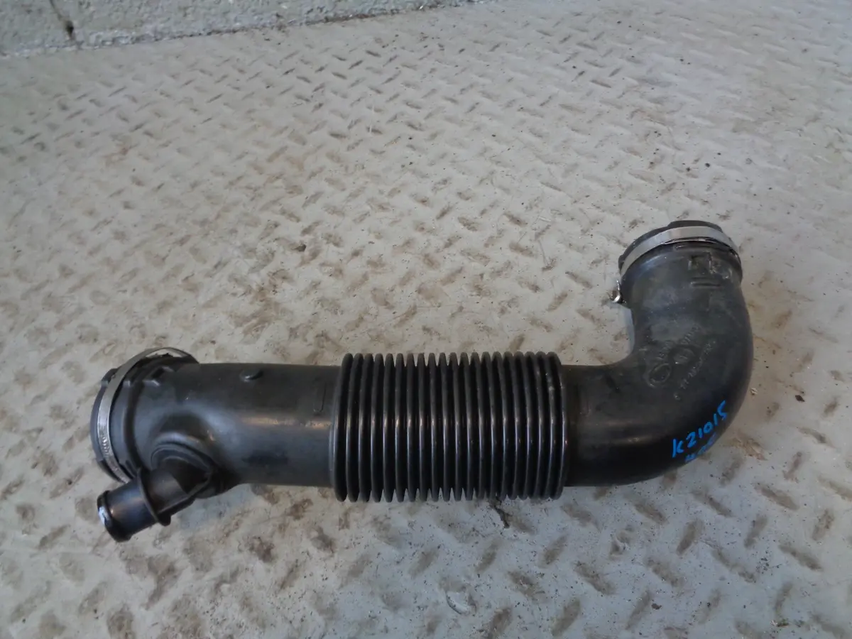 Range Rover L405 Air Intake Pipe 3.0 Tdv6 Cpla-9C619-Aa 2013 To 2017 1