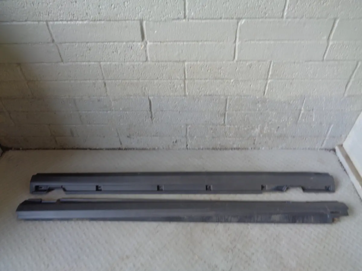 Range Rover Evoque Sill Trim Covers Pair Black L538 2011 To 2018 L18065 1
