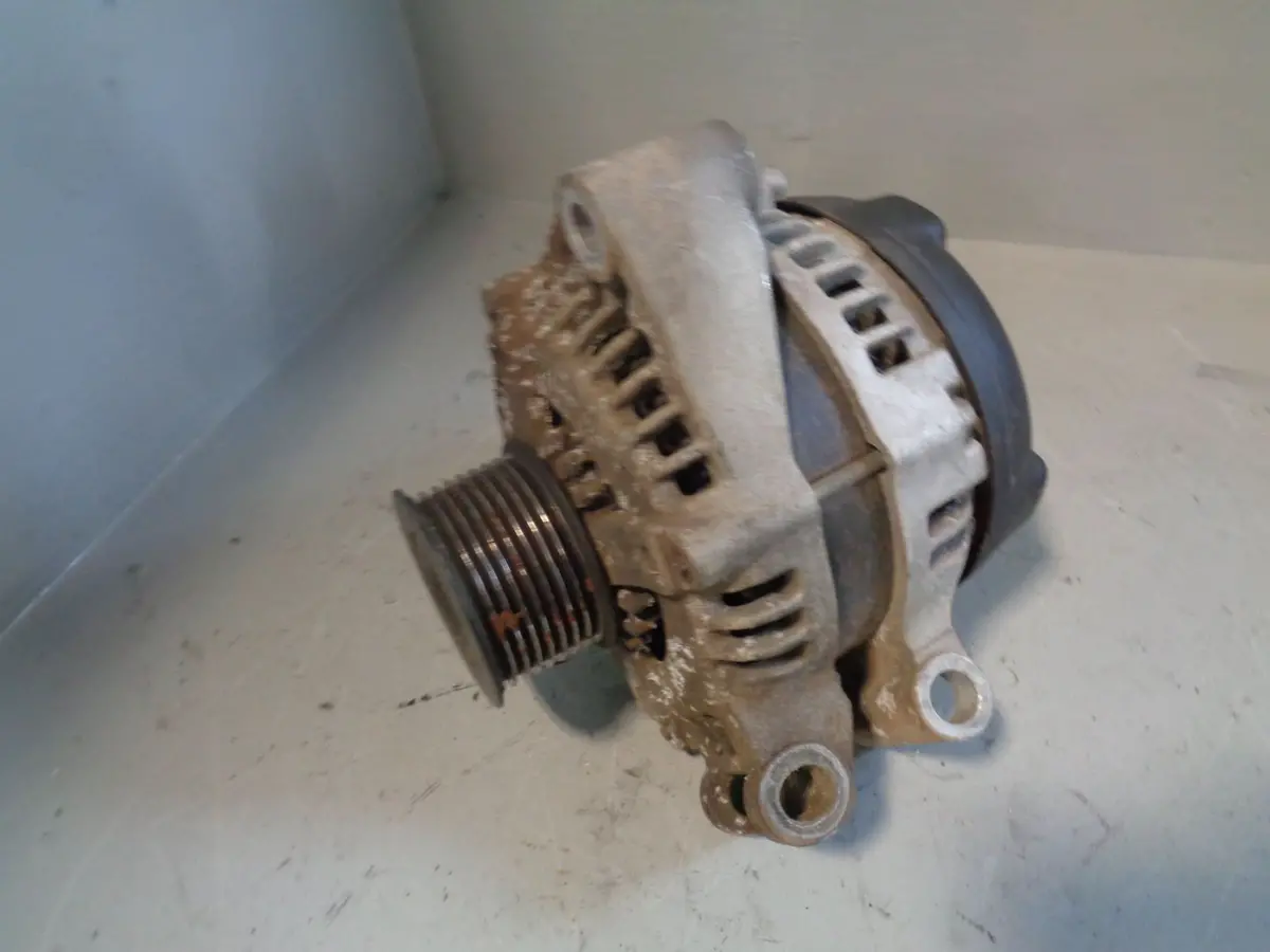 Range Rover Sport Alternator 3.6 Tdv8 L320 Lr008861 2006 To 2009 1