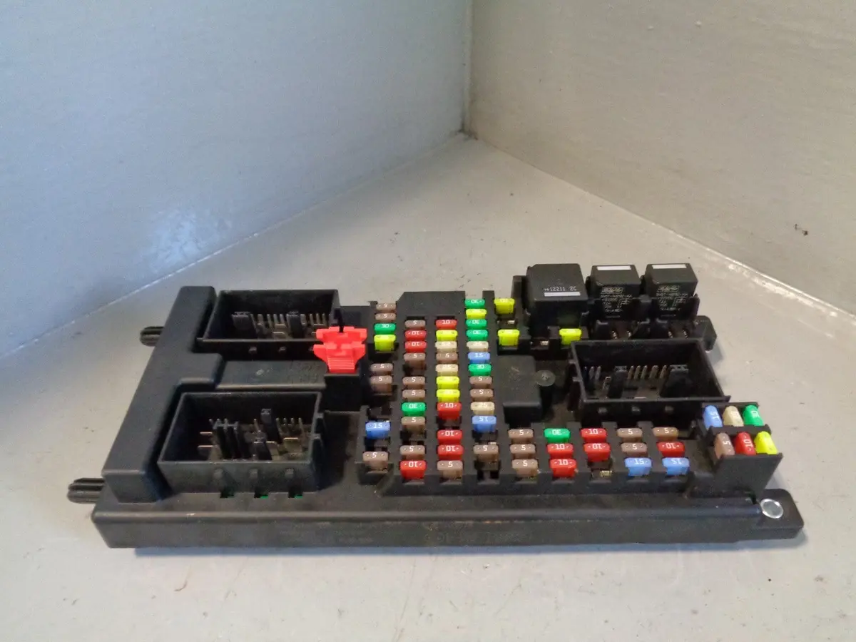 Range Rover L322 Fuse Box 4.4 Tdv8 Bh42-14041-Aa 2010 To 2013 1