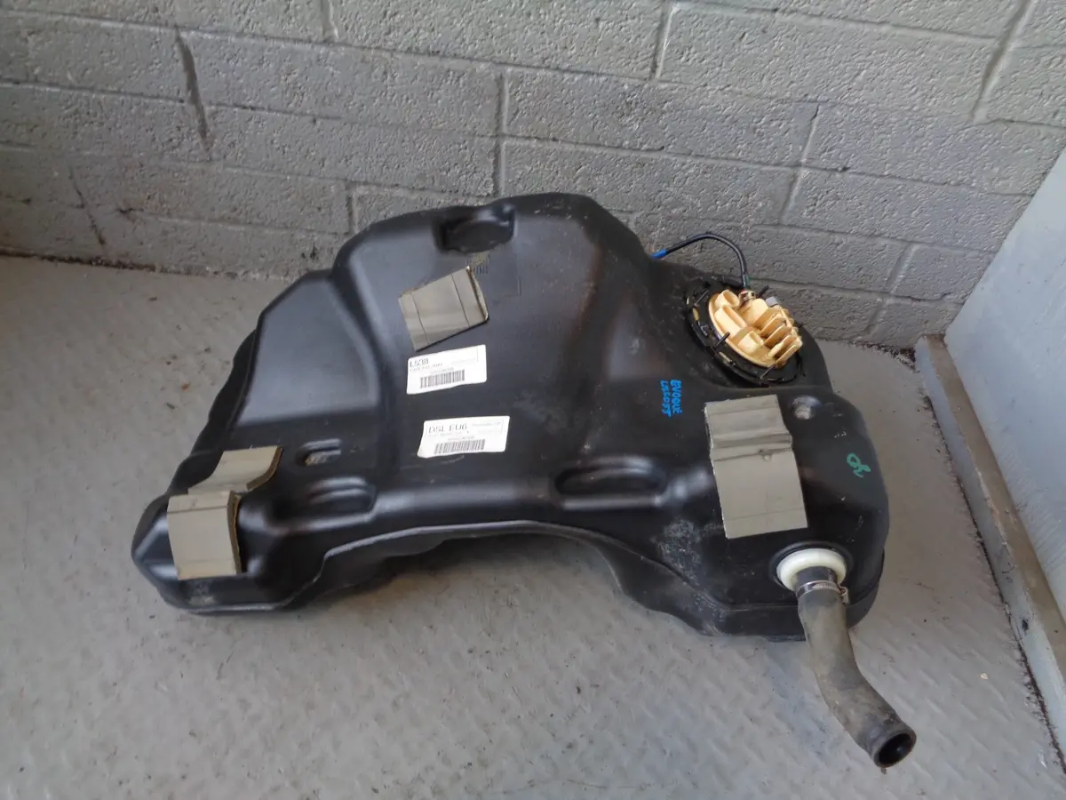 Range Rover Evoque Fuel Tank Plastic And Sender Pump Gj32-9K007-Ga 2016 To 2018 1