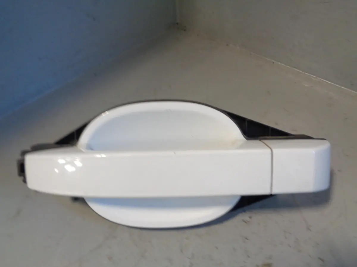 Range Rover L322 Door Handle In Fuji White Off Side Rear Lrc 867 2006 To 2013 1