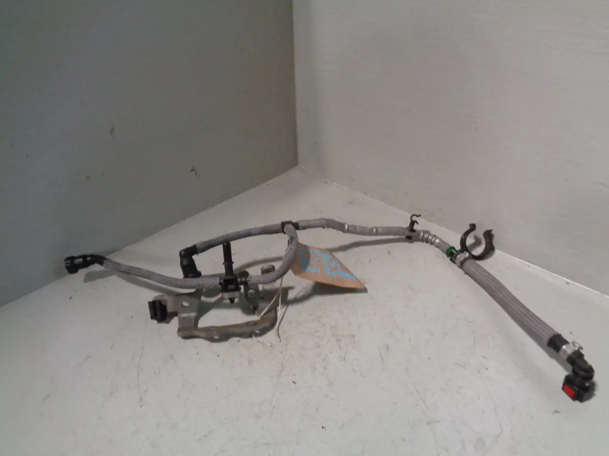 3.0 Tdv6 Fuel Rail Return Pipe Discovery 4 Range Rover Sport Land Rover 1