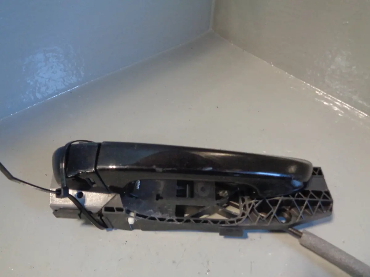 Porsche Cayenne 958 92A Door Handle Off Side Front External Jet Black C9x 1